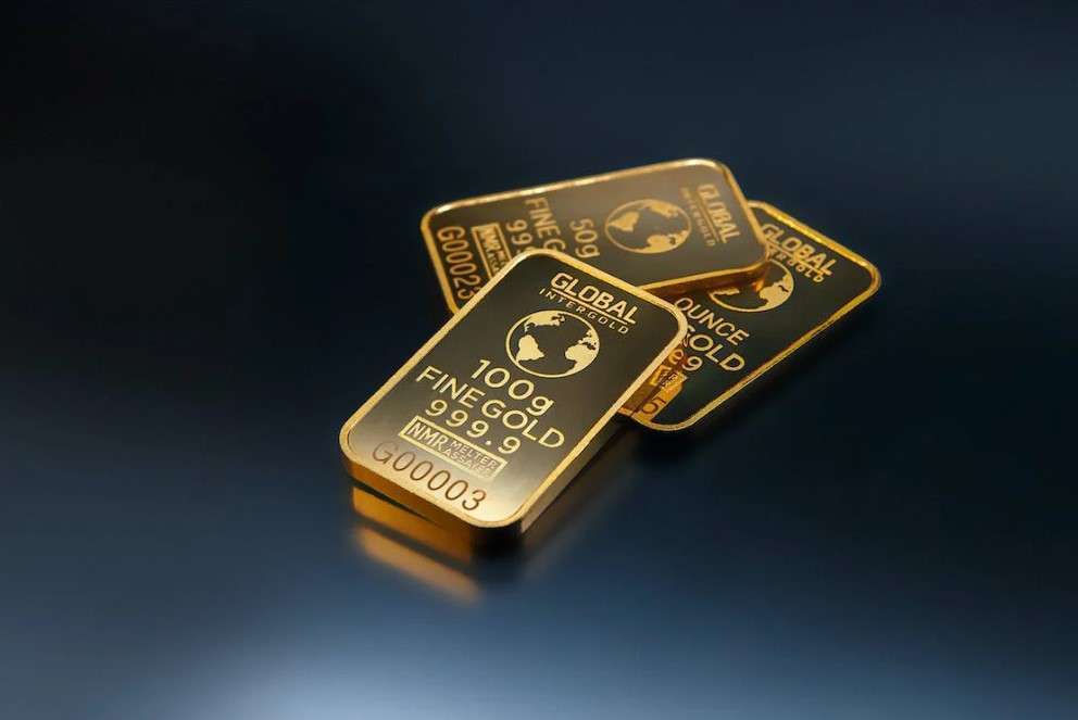 Gold prices move above $2,300/OZ amid uncertainty about the timing of the Fed's rate cut